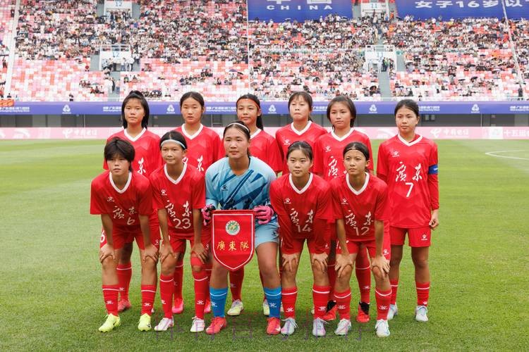 探访U16女足国少驻地 温馨中彰显爱国气息 探访U16女足国少驻地 温馨中彰显爱国气息